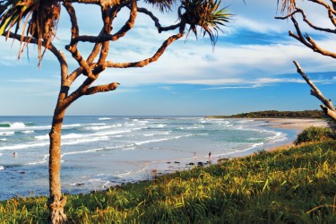 panorama flat rock beach 375 x 250