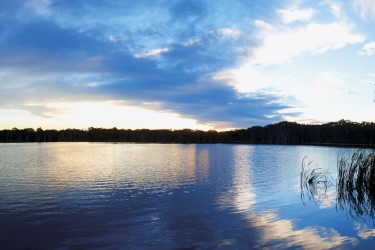panorama lake ainsworth 375 x 250