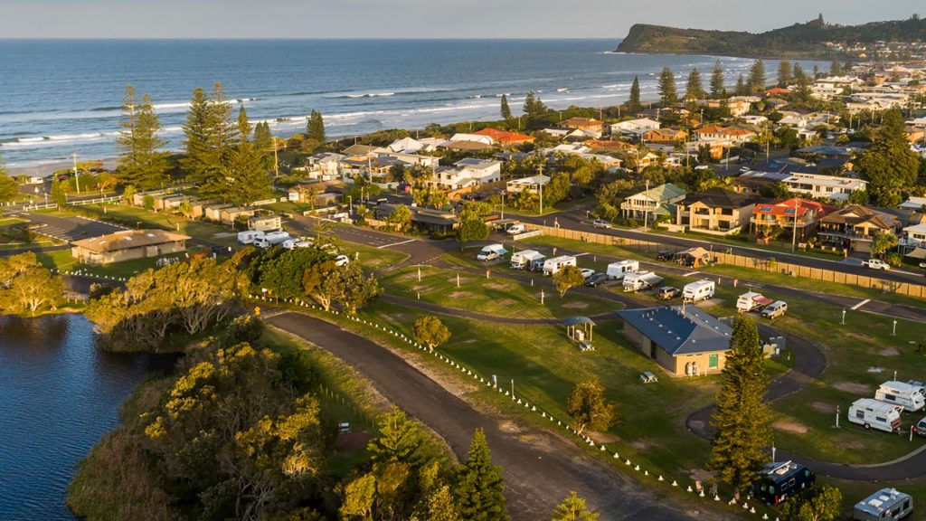 Byron_and_Beyond_Reflections_Holiday_Parks_Lennox_Head_Feature_Image_01-1024x576.jpg