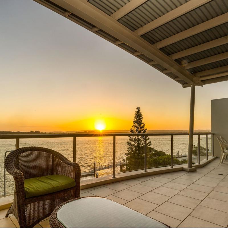 Riverside Holiday Apartments