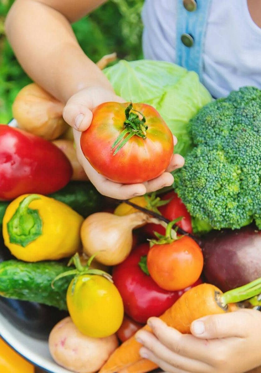 Image of a bowl of fresh vegetables for sale